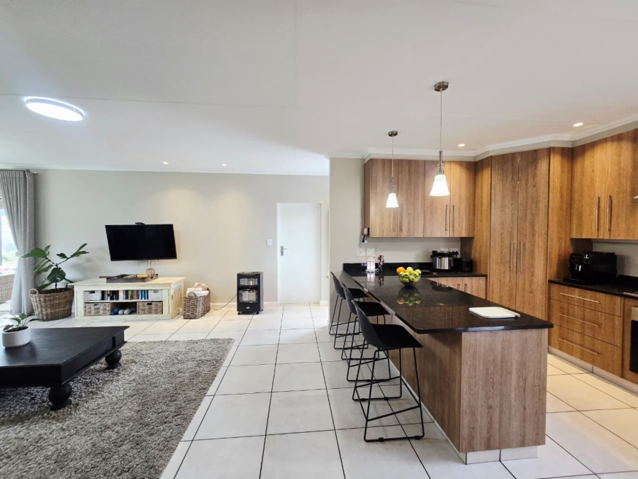 3 Bedroom Property for Sale in Earls Court Lifestyle Estate Western Cape